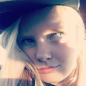 Meet your Posher, Leah